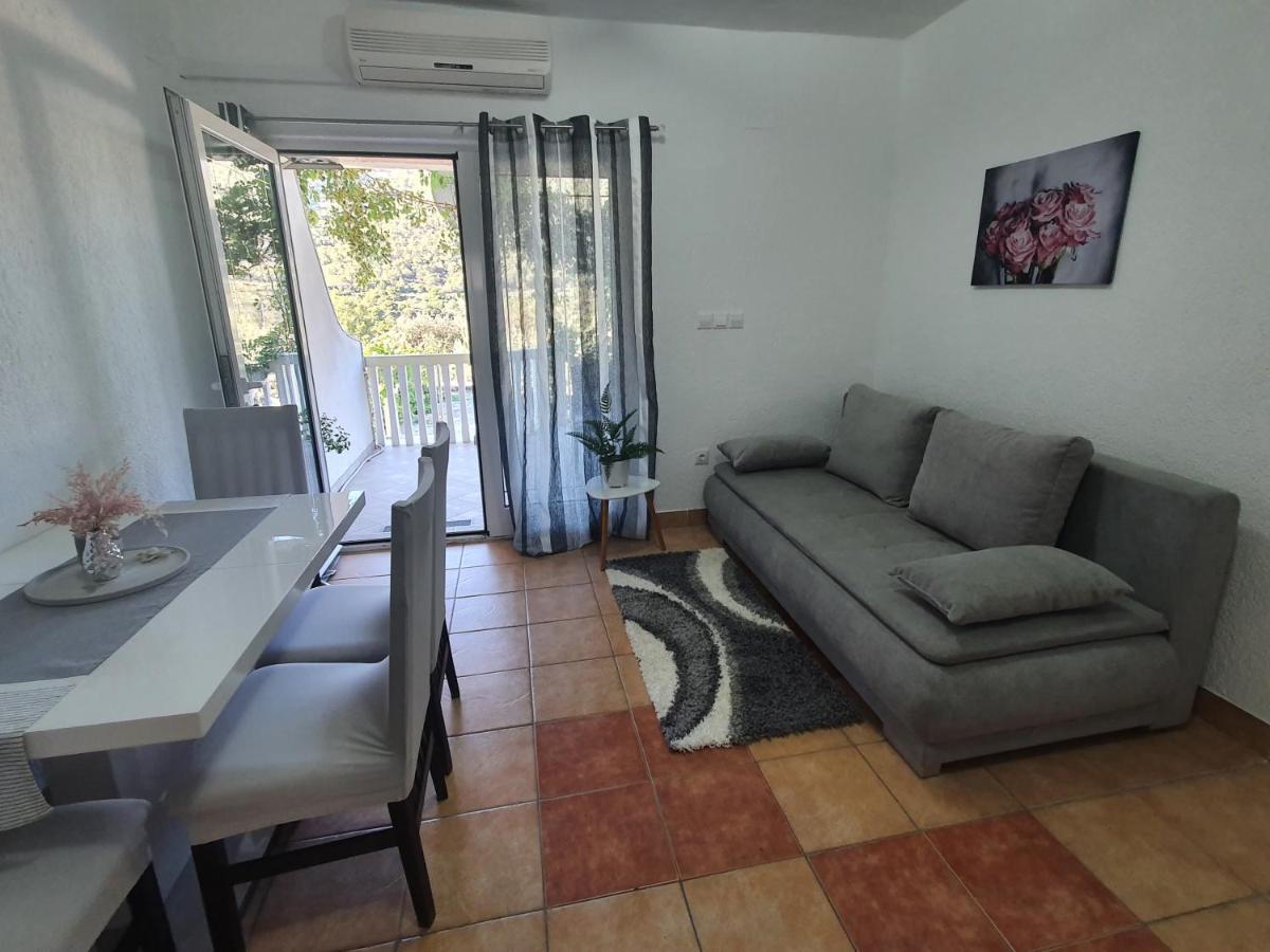 שיבניק Apartman Mare מראה חיצוני תמונה